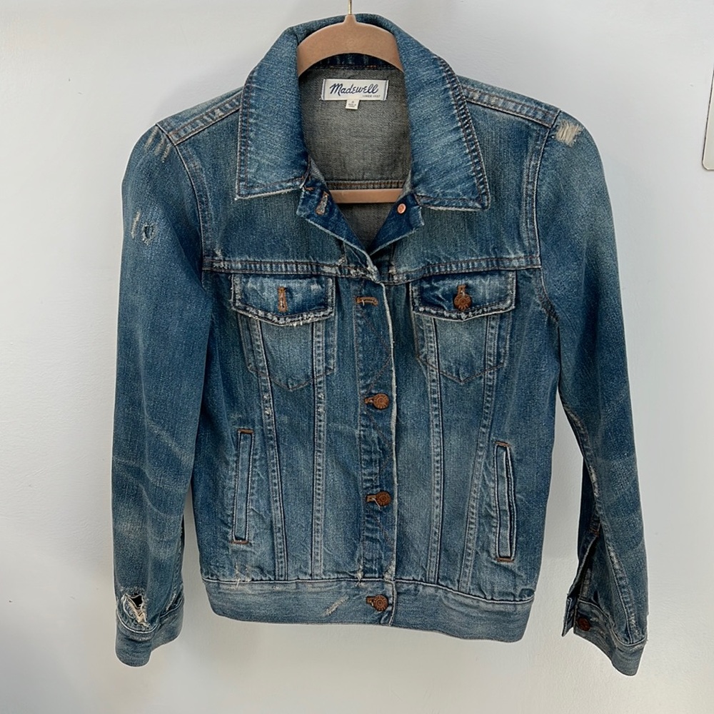 Madewell Distressed denim jacket - Size Small